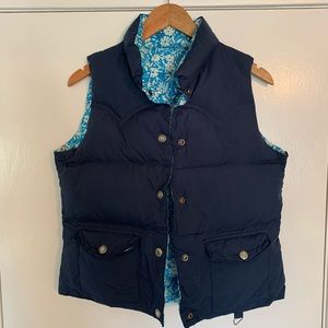 AE Reversible Puffer vest - M
